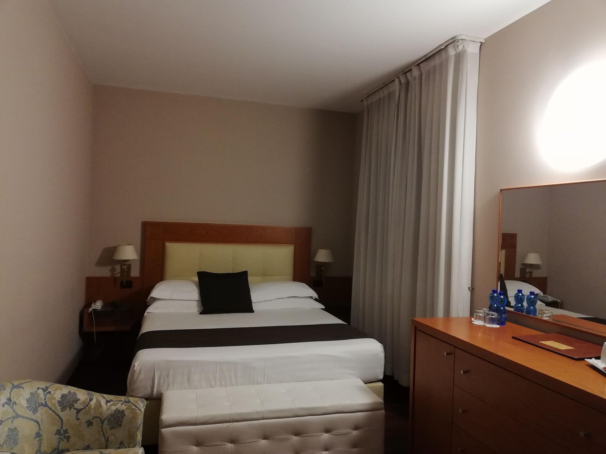 Hotel Clarin 14 By Dori Πεσκιέρα ντελ Γκάρντα Εξωτερικό φωτογραφία