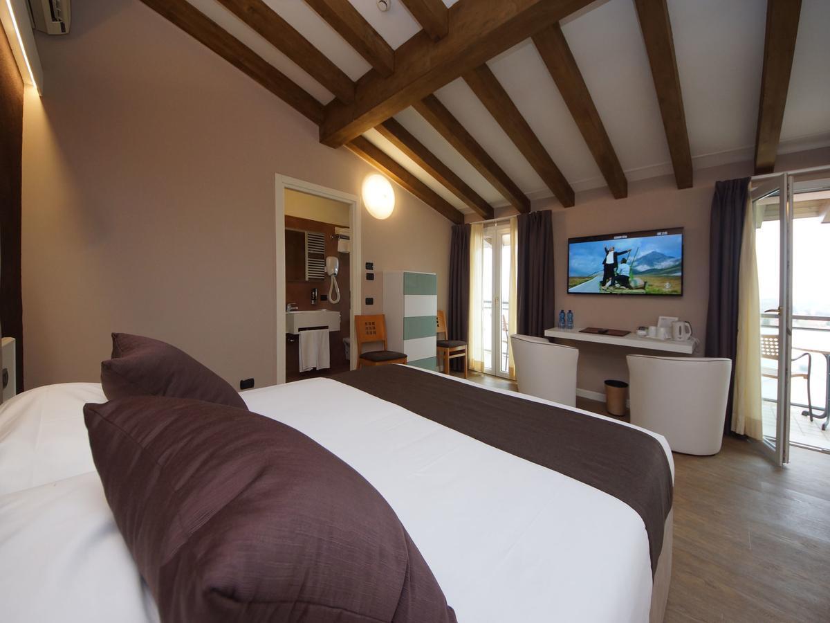 Hotel Clarin 14 By Dori Πεσκιέρα ντελ Γκάρντα Εξωτερικό φωτογραφία