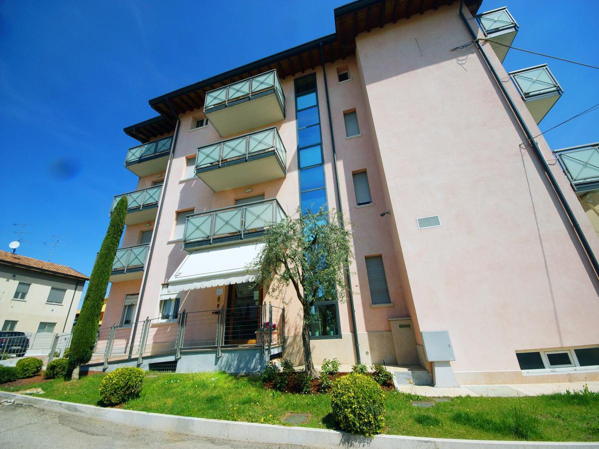 Hotel Clarin 14 By Dori Πεσκιέρα ντελ Γκάρντα Εξωτερικό φωτογραφία