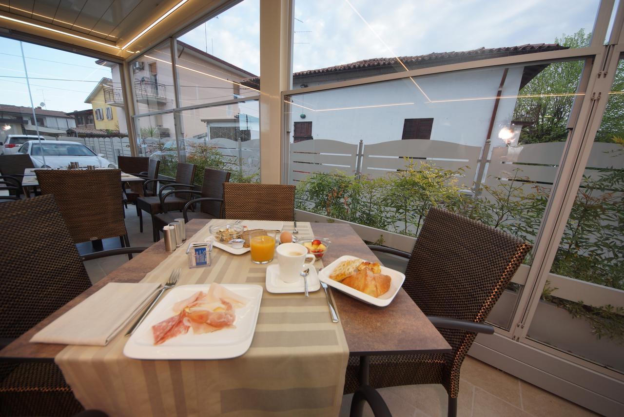 Hotel Clarin 14 By Dori Πεσκιέρα ντελ Γκάρντα Εξωτερικό φωτογραφία