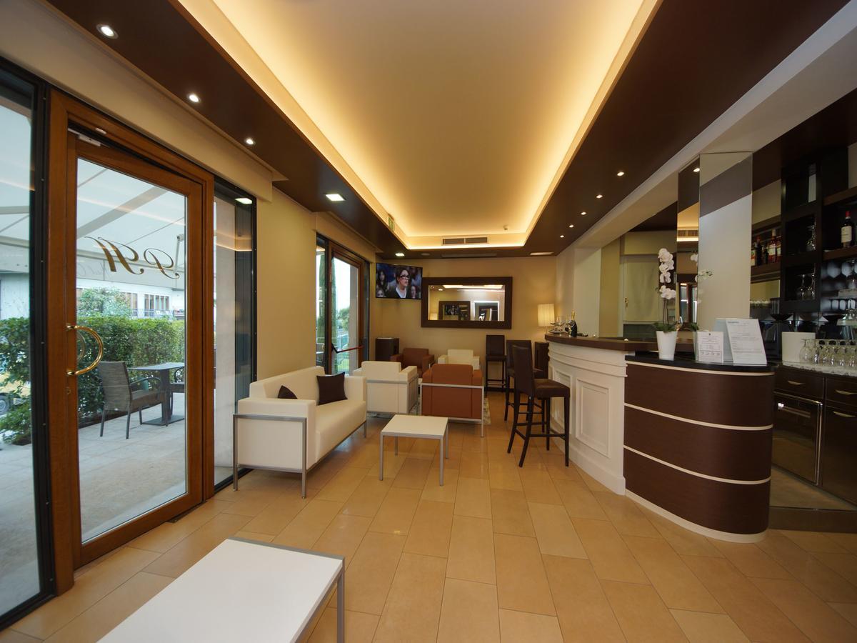 Hotel Clarin 14 By Dori Πεσκιέρα ντελ Γκάρντα Εξωτερικό φωτογραφία